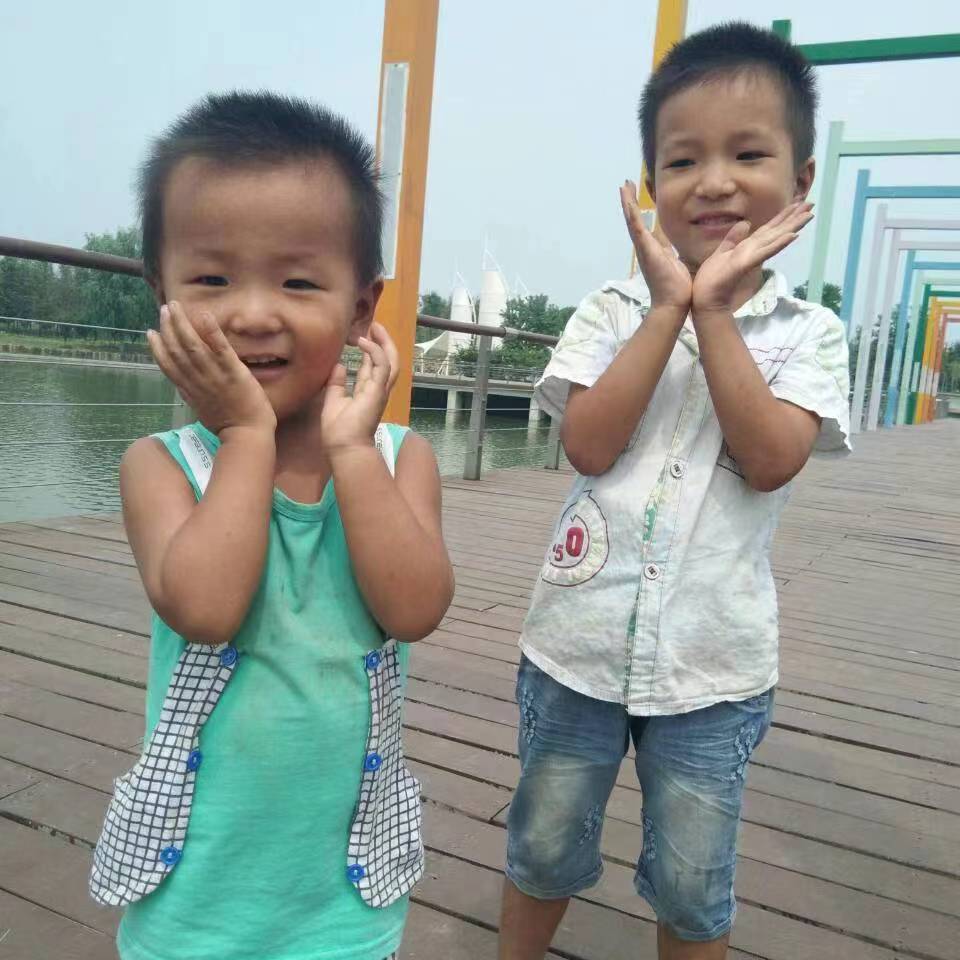 在你的世界走不出去# 